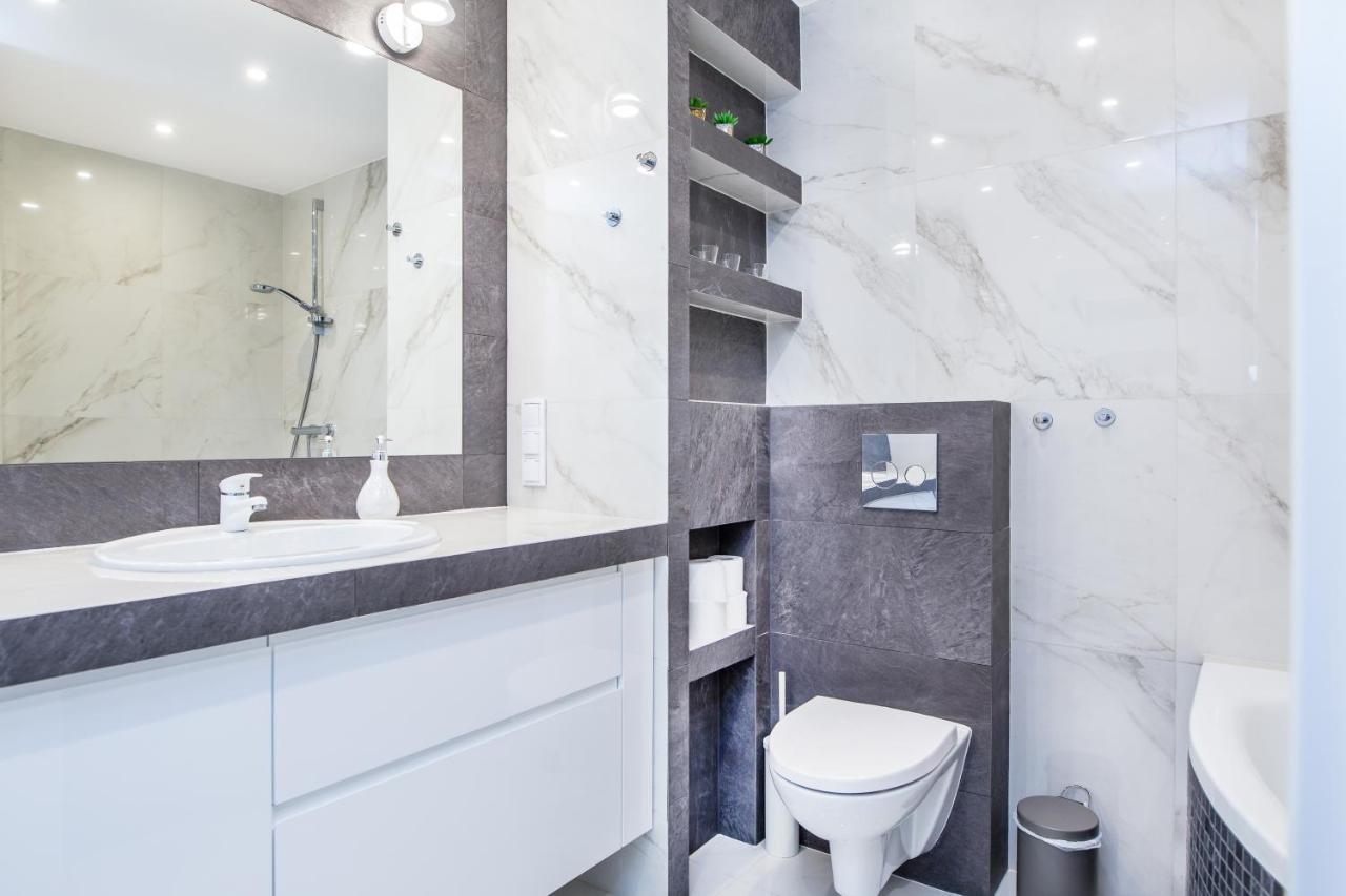 Mogilska Tower Apartments Near Tauron Arena By Inpoint - Free Underground Parking Krakow Luaran gambar
