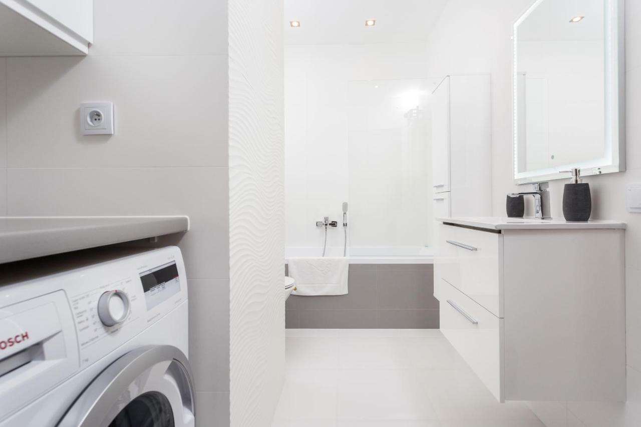 Mogilska Tower Apartments Near Tauron Arena By Inpoint - Free Underground Parking Krakow Luaran gambar
